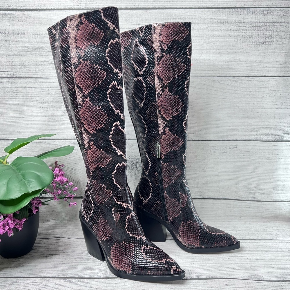 VINCE Camuto Gravana Knee High Boot, Size 5M NWOT